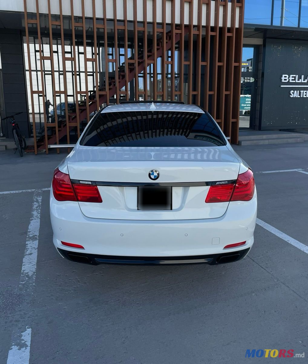 2011' BMW 7 Series photo #5