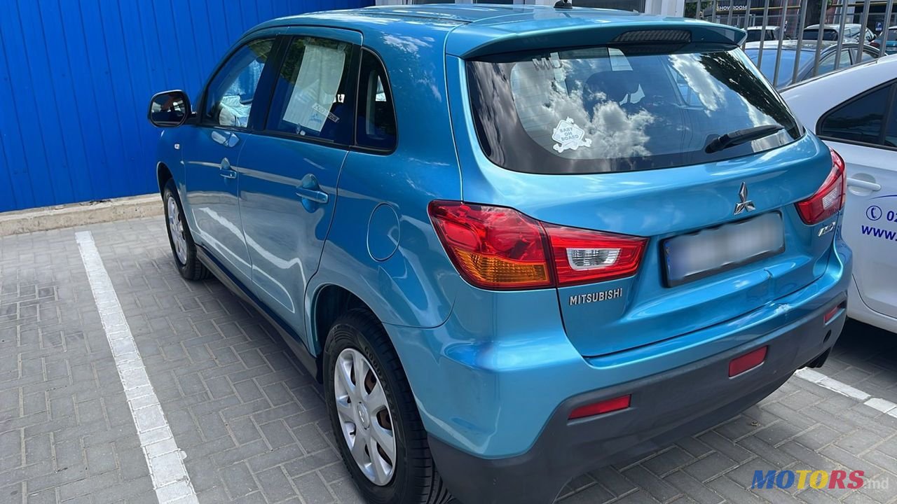 2012' Mitsubishi ASX photo #2