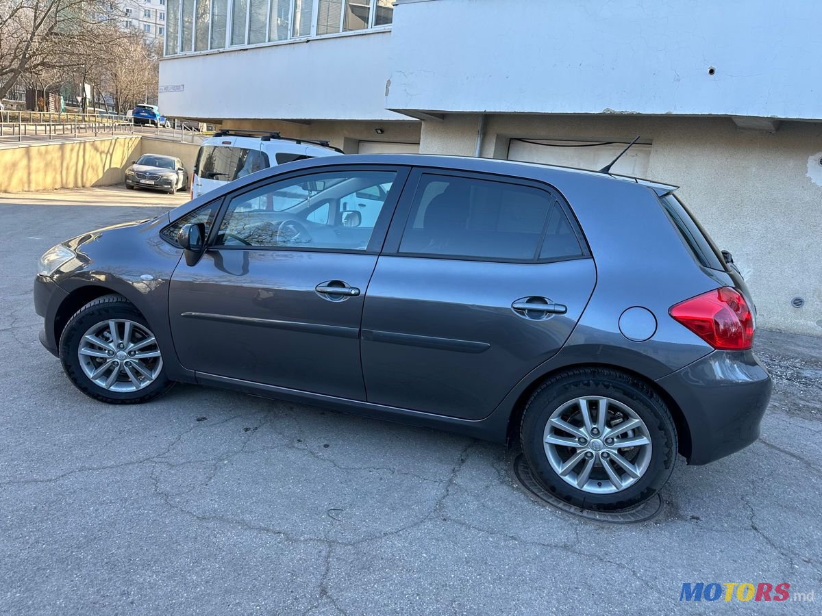 2009' Toyota Auris photo #5
