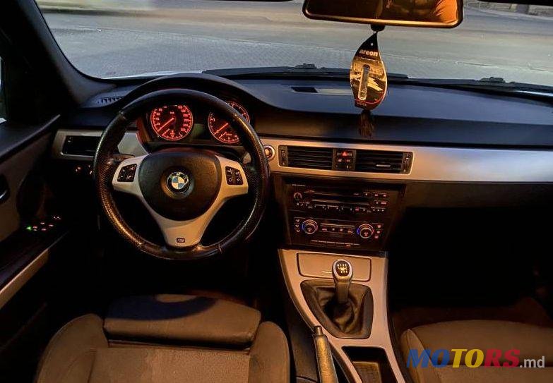 2009' BMW 3 photo #5