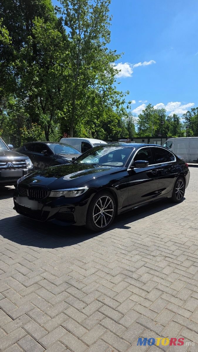 2021' BMW 3 Series photo #3
