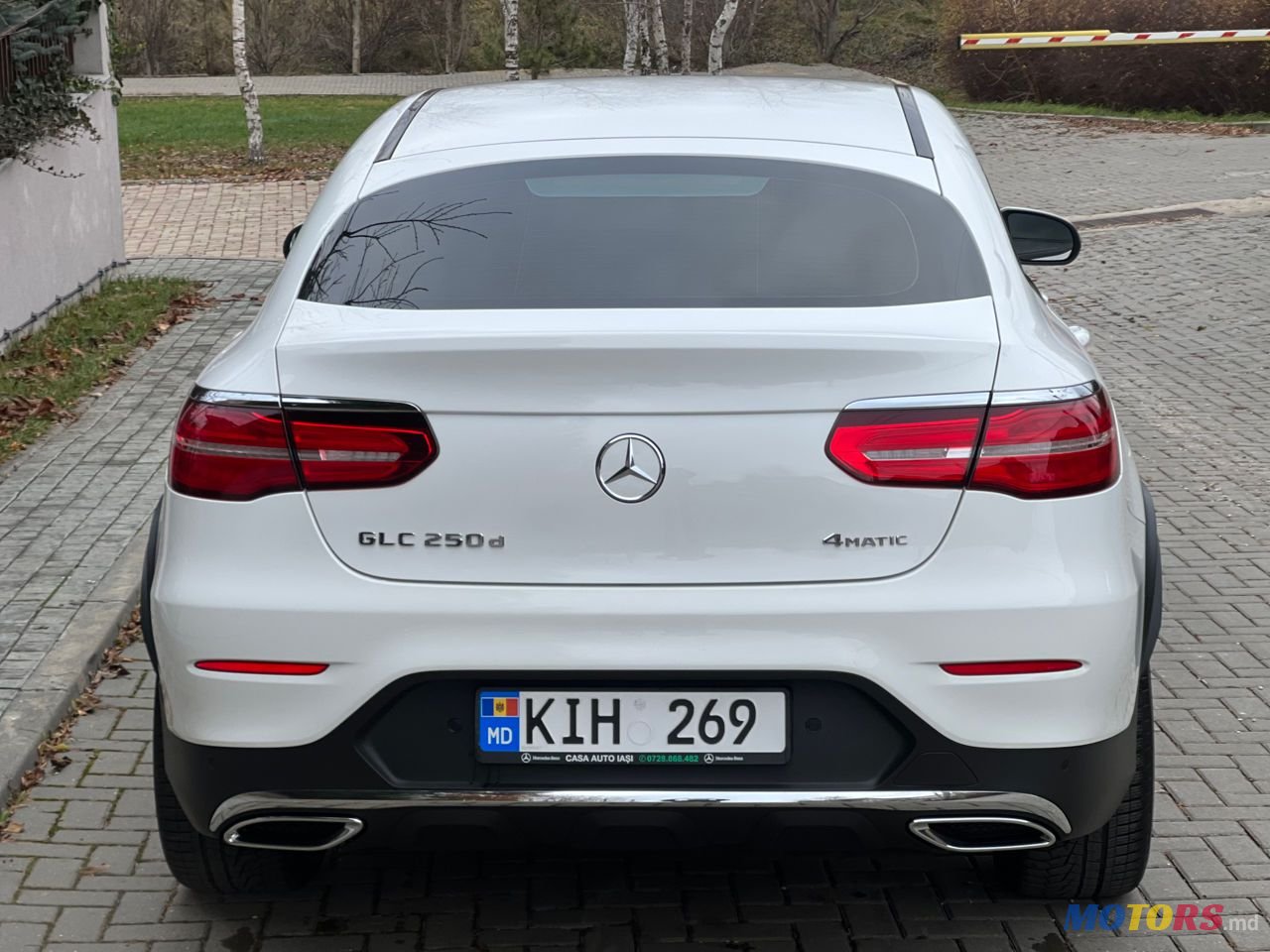 2017' Mercedes-Benz Glc Coupe photo #4