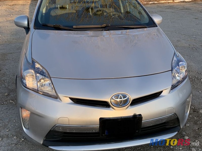 2014' Toyota Prius photo #2