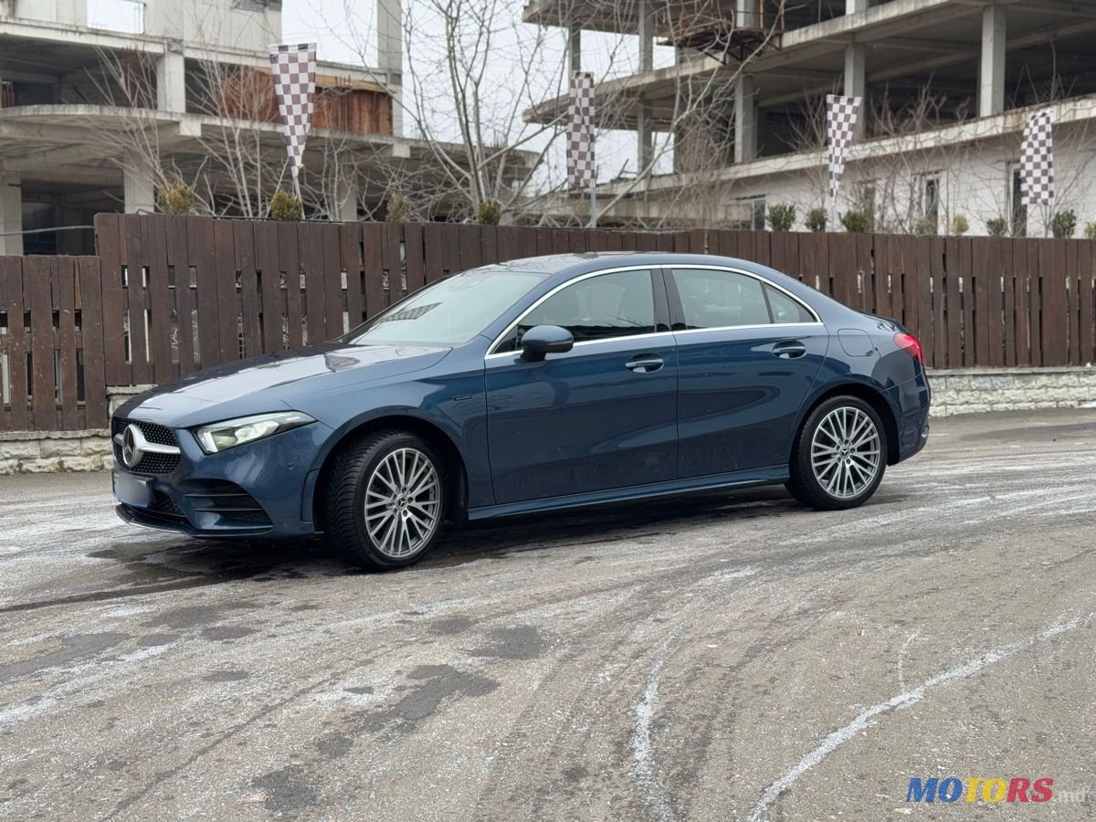 2020' Mercedes-Benz A-Class photo #2