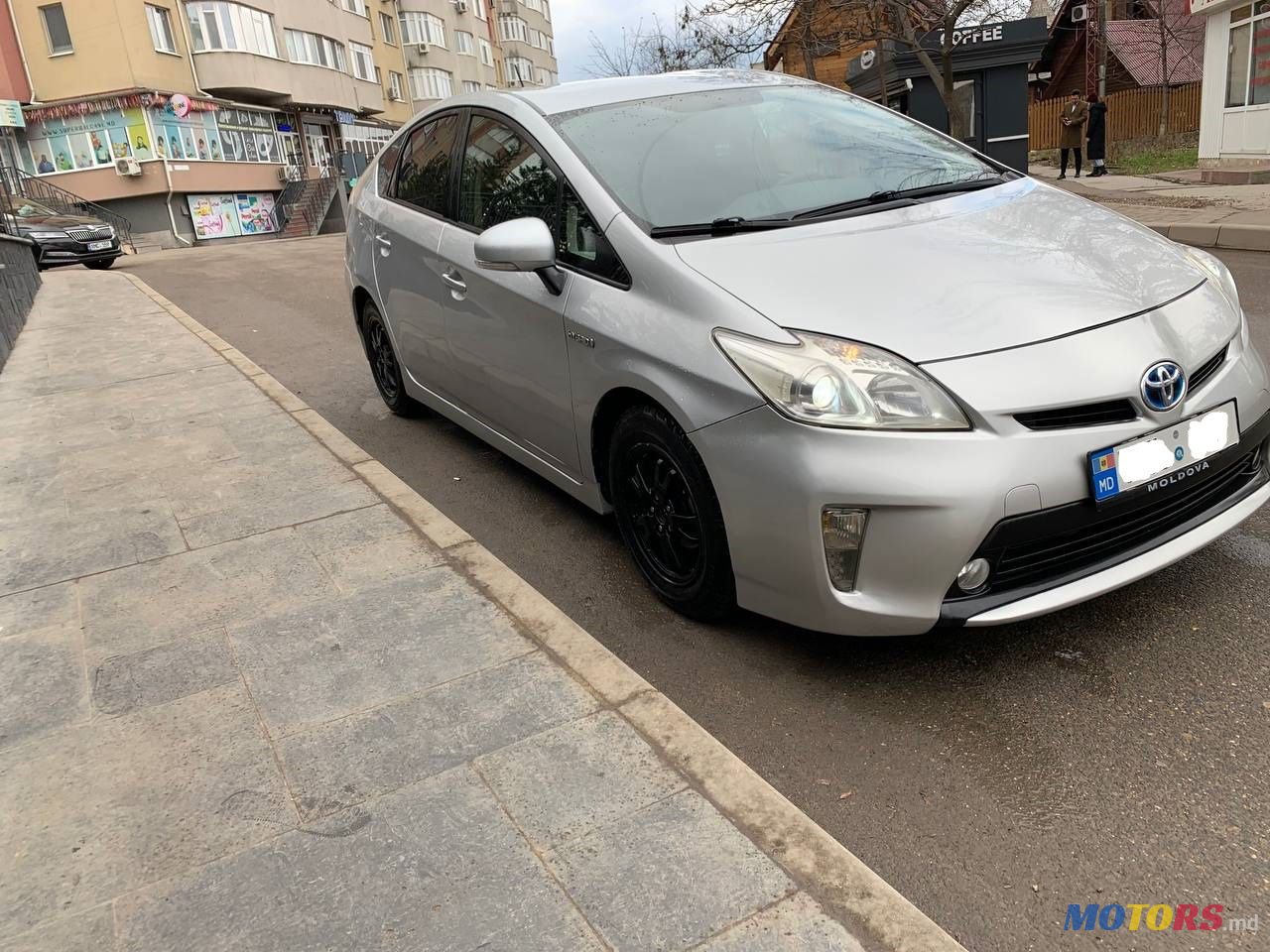 2013' Toyota Prius photo #3