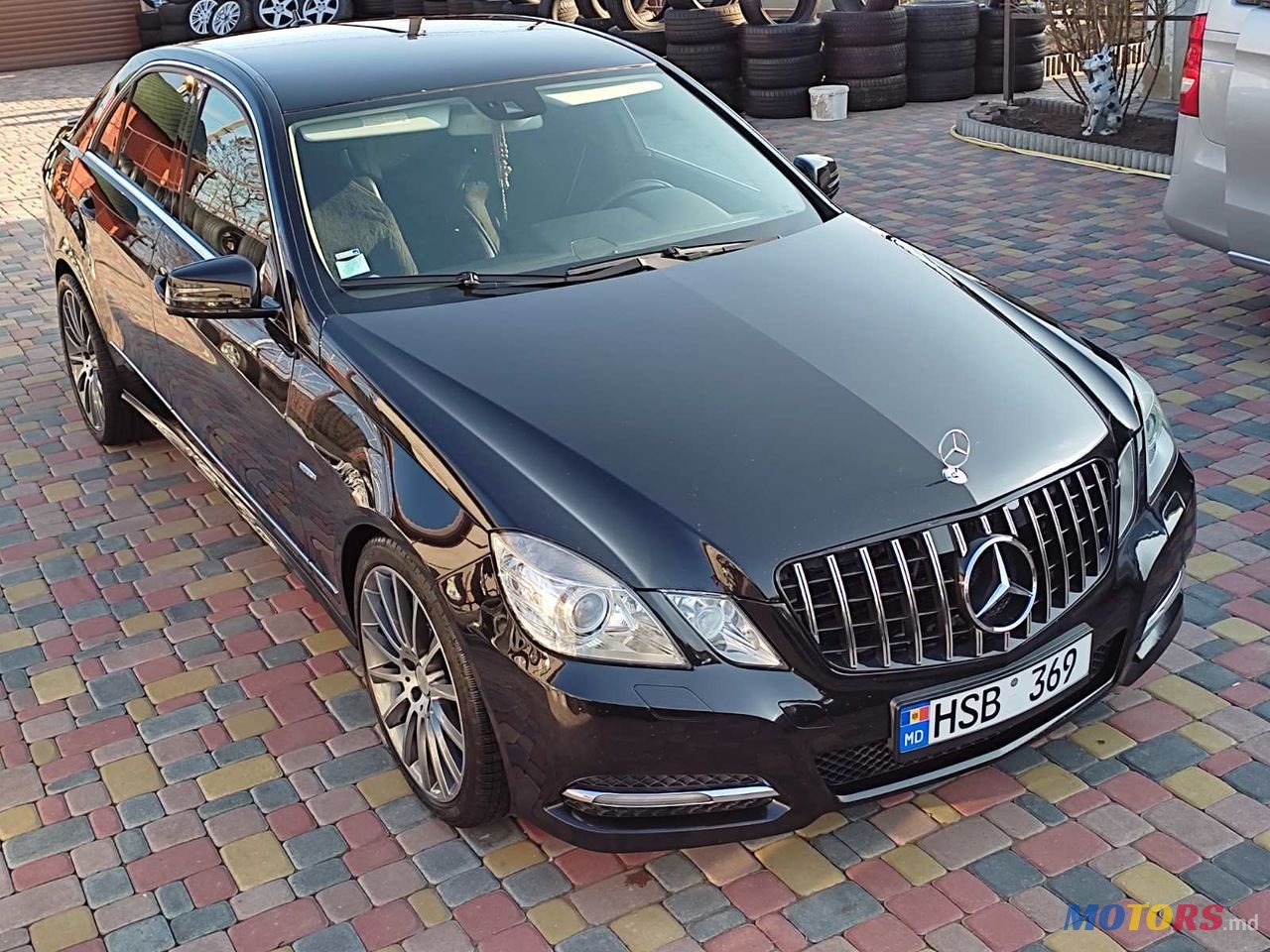 2010' Mercedes-Benz E Класс photo #3