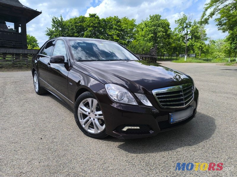 2009' Mercedes-Benz E-Class photo #1