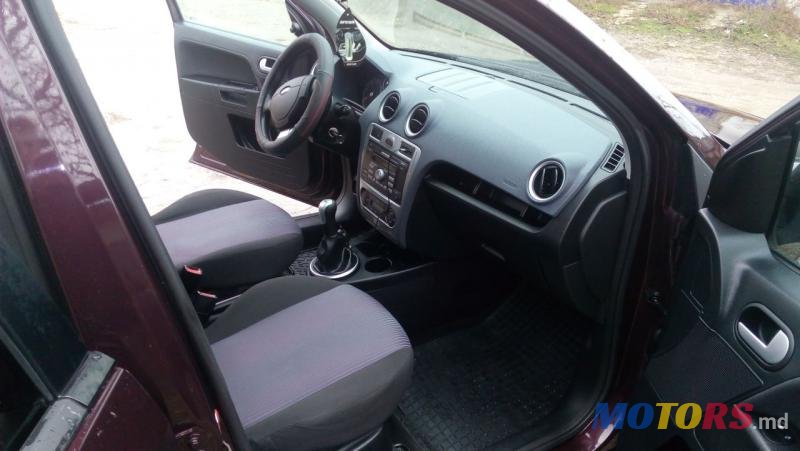 2010' Ford Fusion photo #3