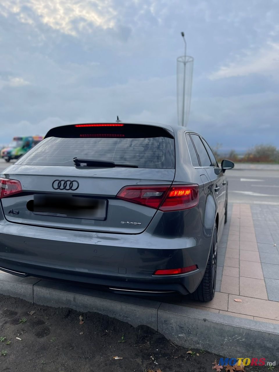 2015' Audi A3 E-Tron photo #2