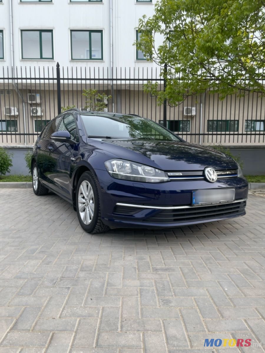 2018' Volkswagen Golf photo #1