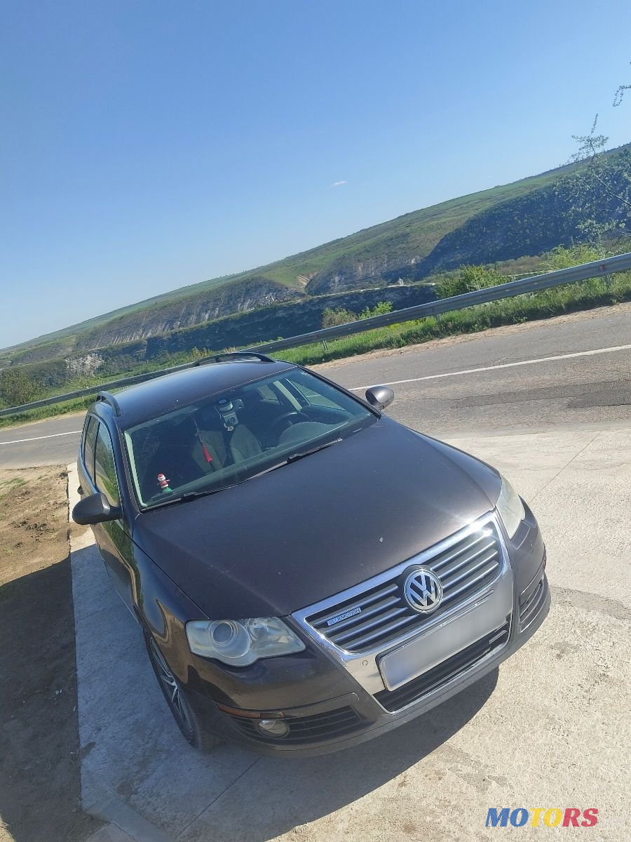 2008' Volkswagen Passat photo #4