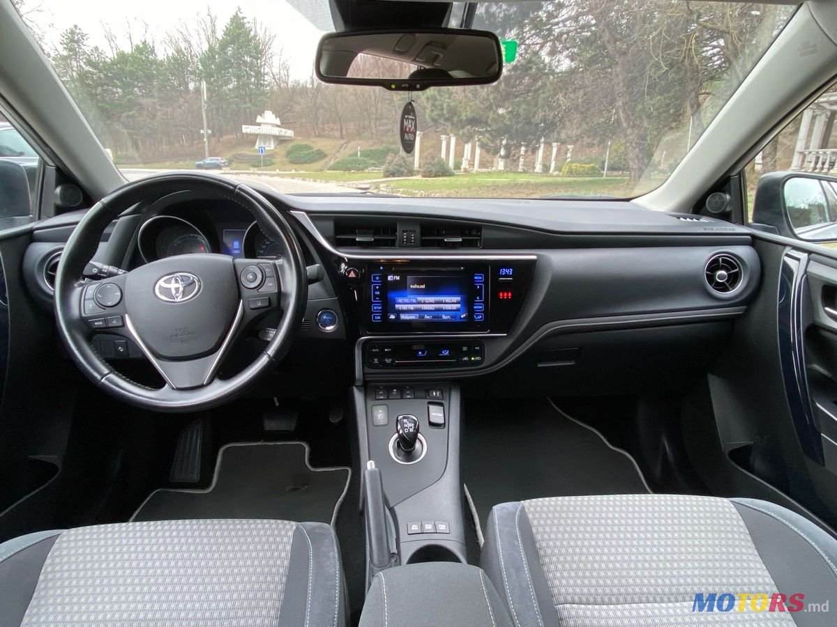 2017' Toyota Auris photo #5