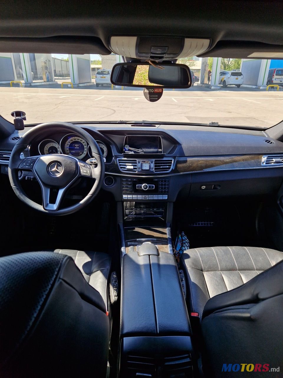 2014' Mercedes-Benz E-Class photo #3