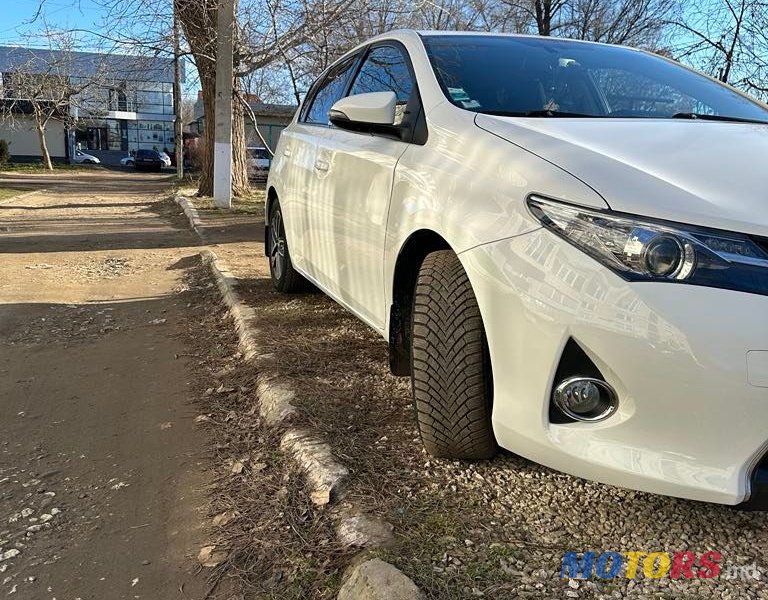 2015' Toyota Auris photo #3