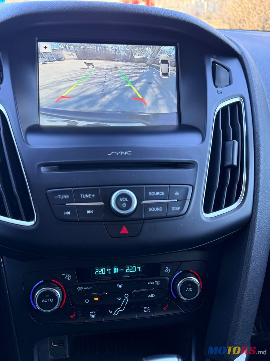 2017' Ford Focus photo #2