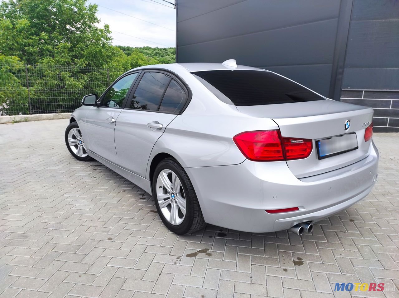 2015' BMW 3 Series photo #4