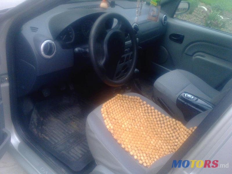 2006' Dacia Logan photo #2