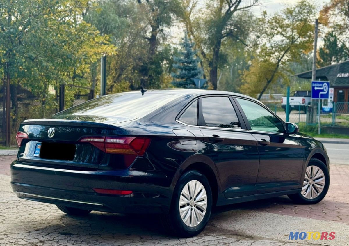 2018' Volkswagen Jetta photo #6