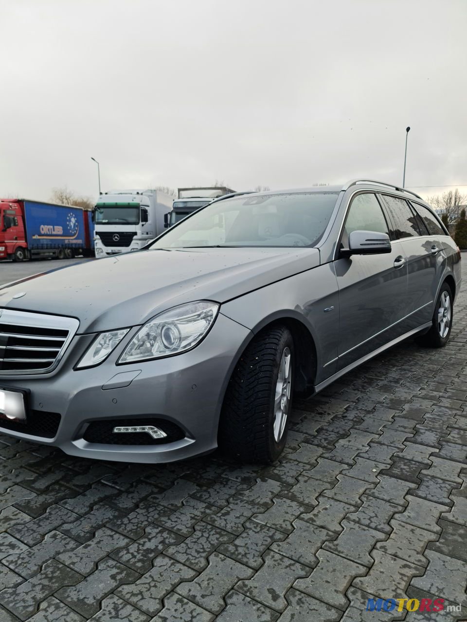 2009' Mercedes-Benz E Класс photo #2