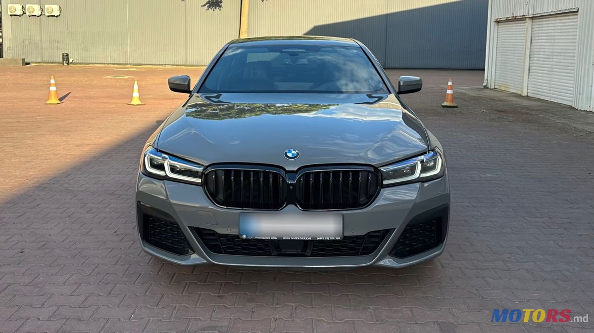 2021' BMW 5 Series photo #1