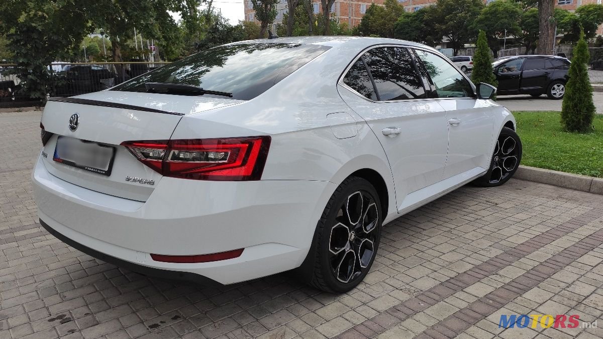2016' Skoda Superb photo #3