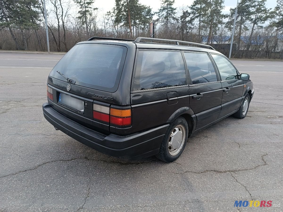 1993' Volkswagen Passat photo #5