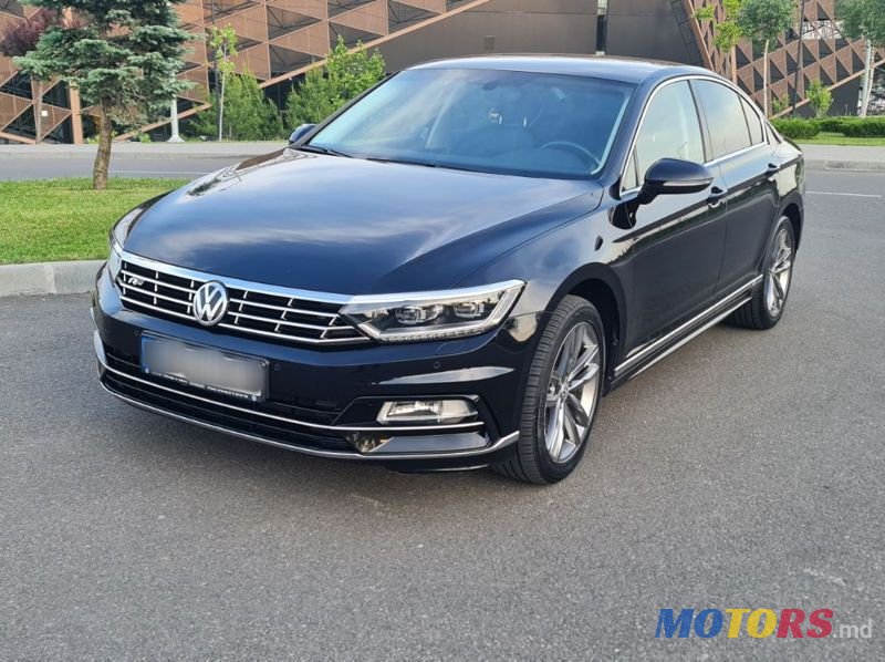 2018' Volkswagen Passat photo #1