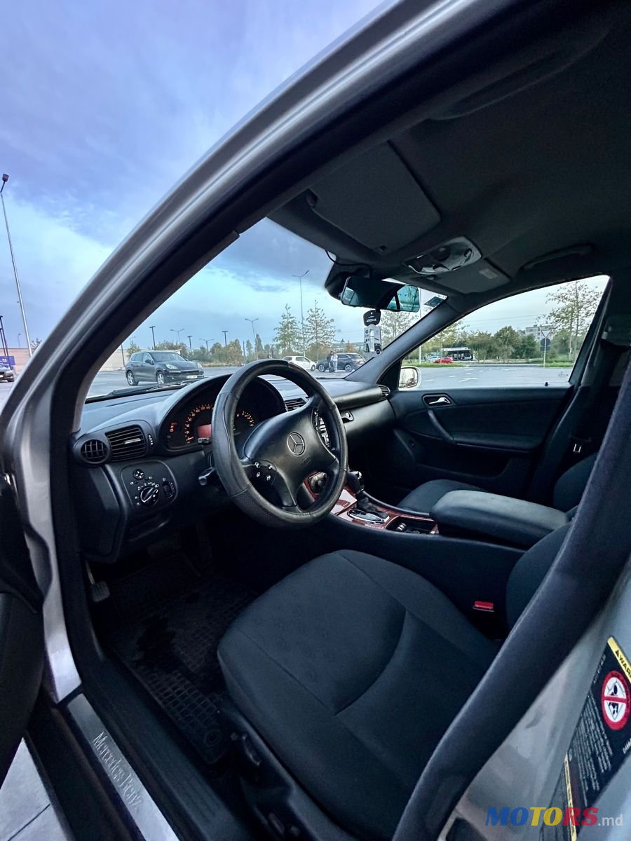 2003' Mercedes-Benz C-Class photo #4