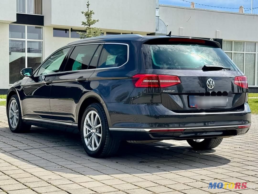 2018' Volkswagen Passat photo #5