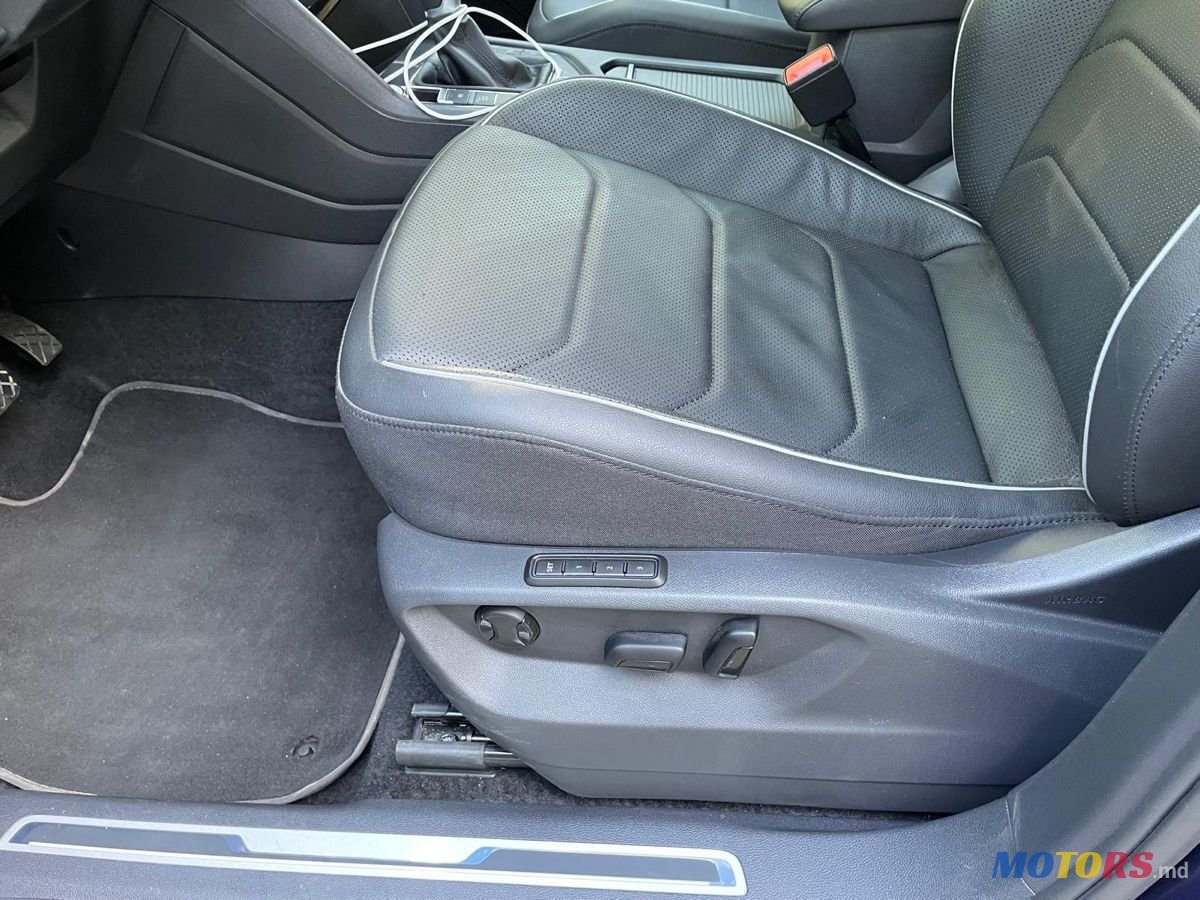 2023' Volkswagen Tiguan photo #4