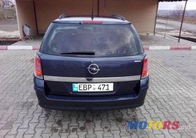 2006' Opel Astra photo #1