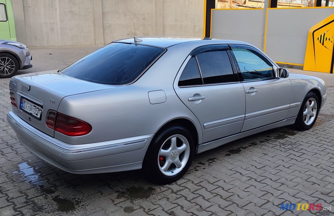 2001' Mercedes-Benz E Класс photo #3