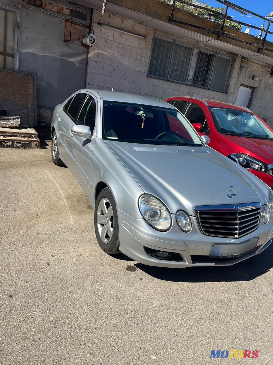 2007' Mercedes-Benz E-Class photo #2