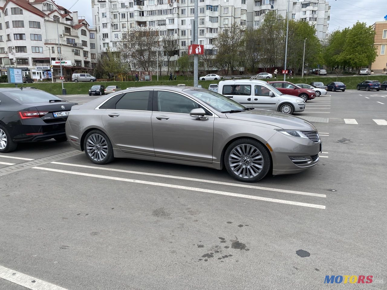 2015' Lincoln MKZ photo #1