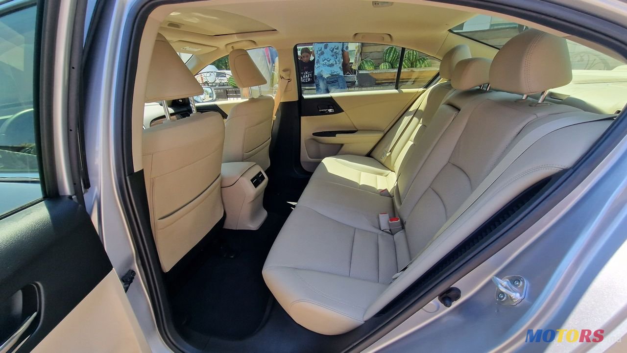 2017' Honda Accord photo #4