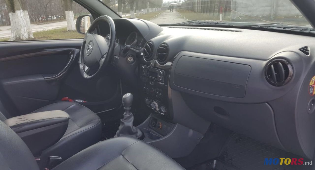 2011' Dacia Duster photo #3