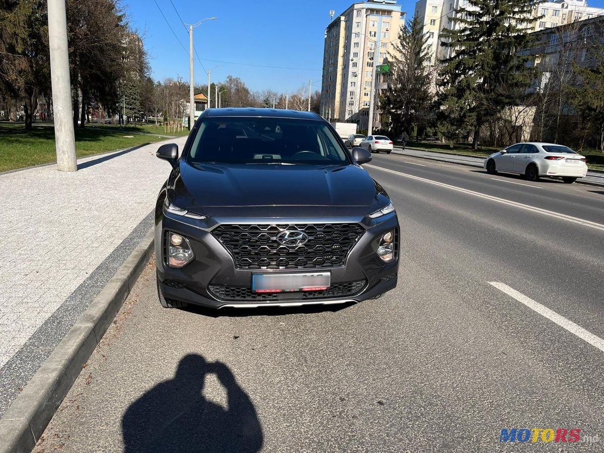 2020' Hyundai Santa Fe photo #2