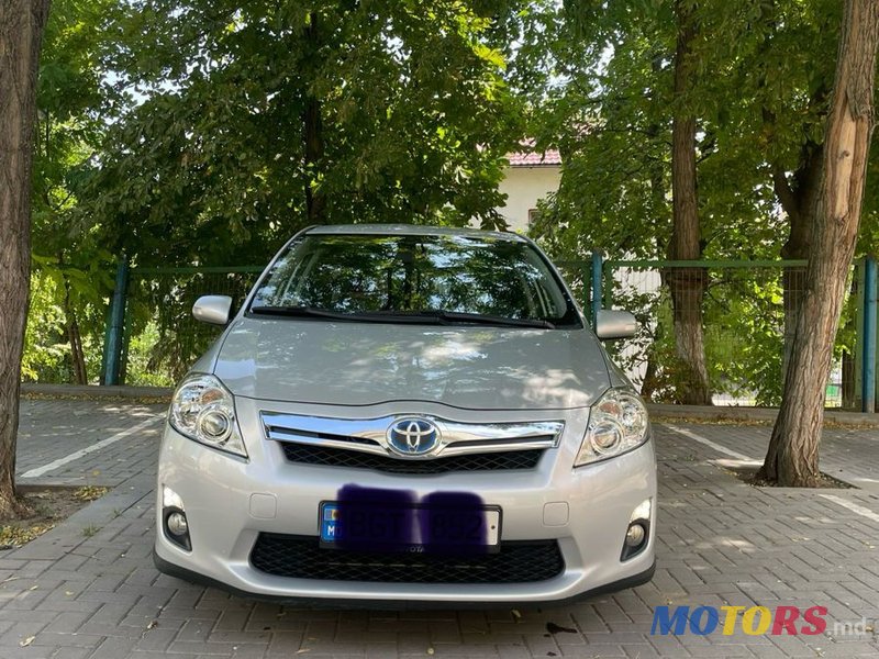 2011' Toyota Auris photo #1