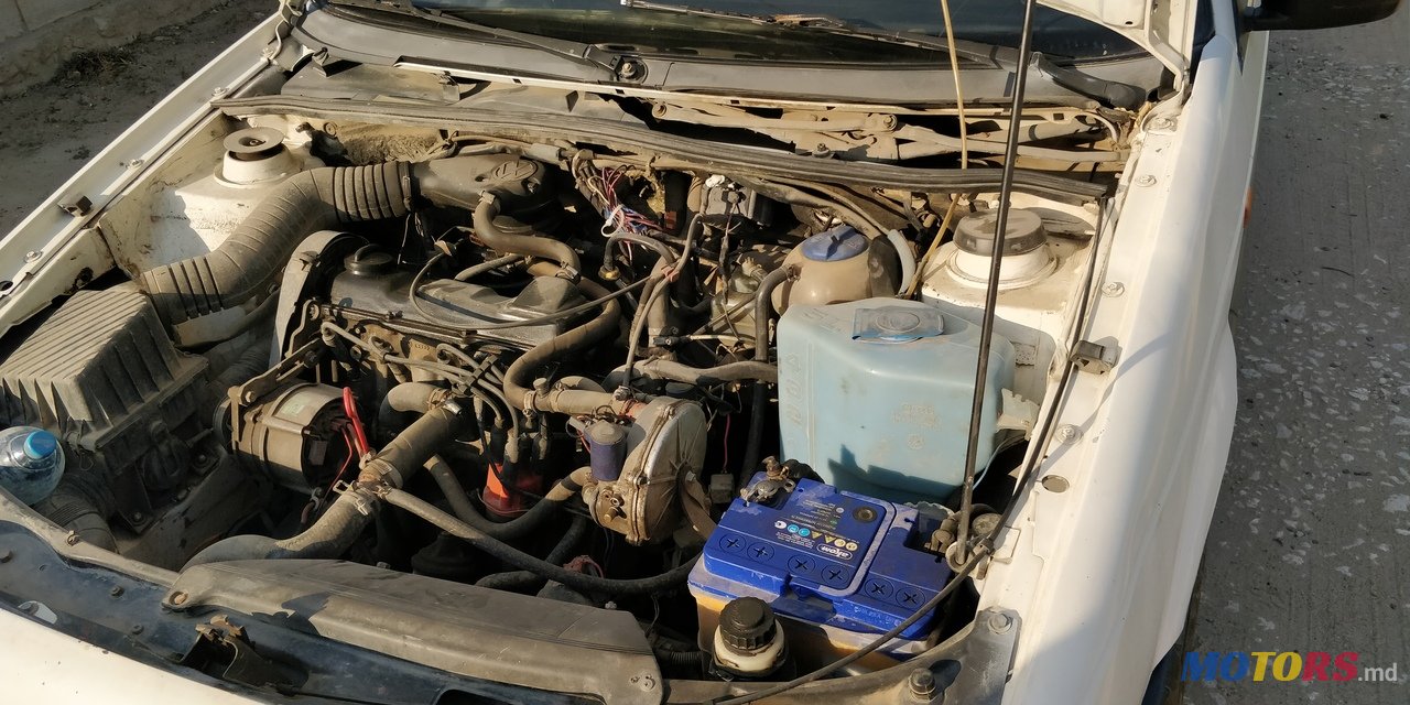 1992' Volkswagen Passat B3 photo #4