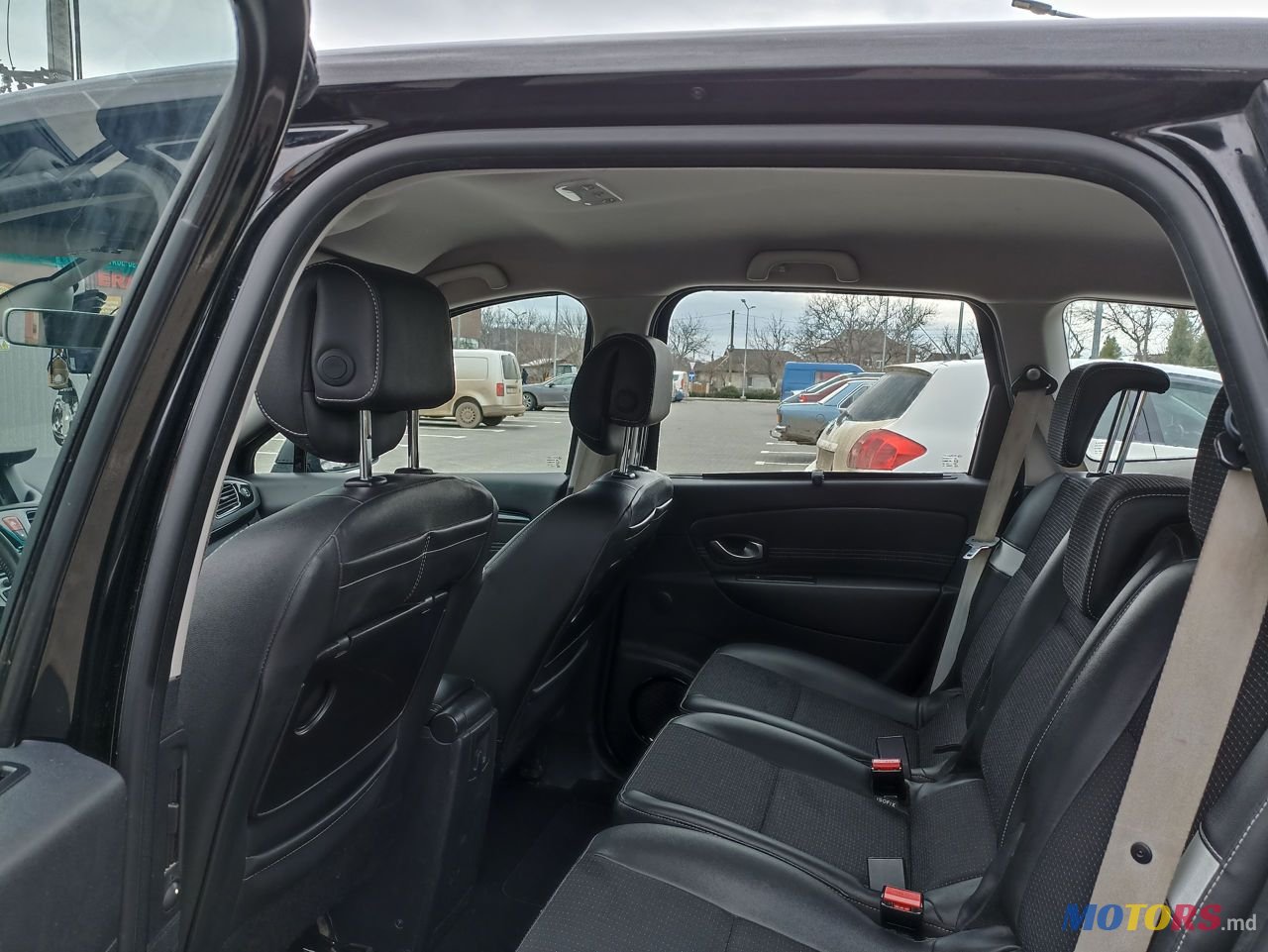 2011' Renault Grand Scenic photo #3