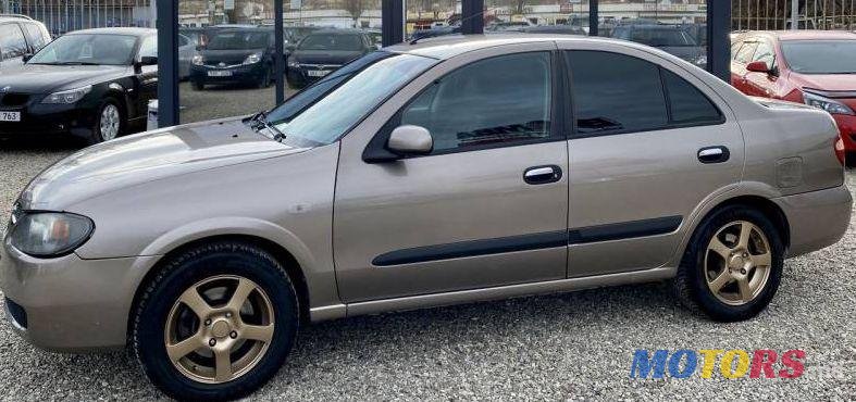 2006' Nissan Almera photo #1