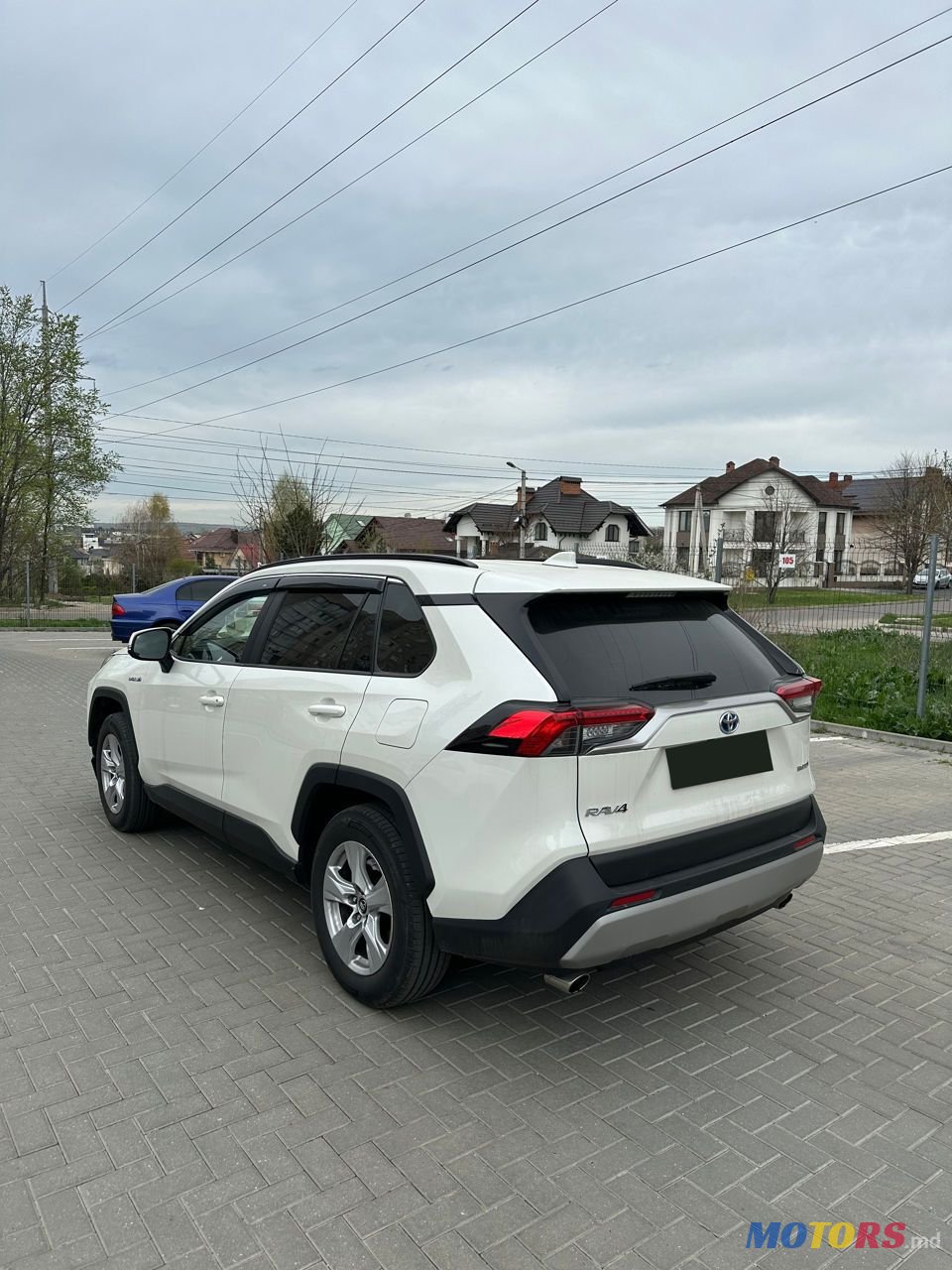 2020' Toyota RAV4 photo #3