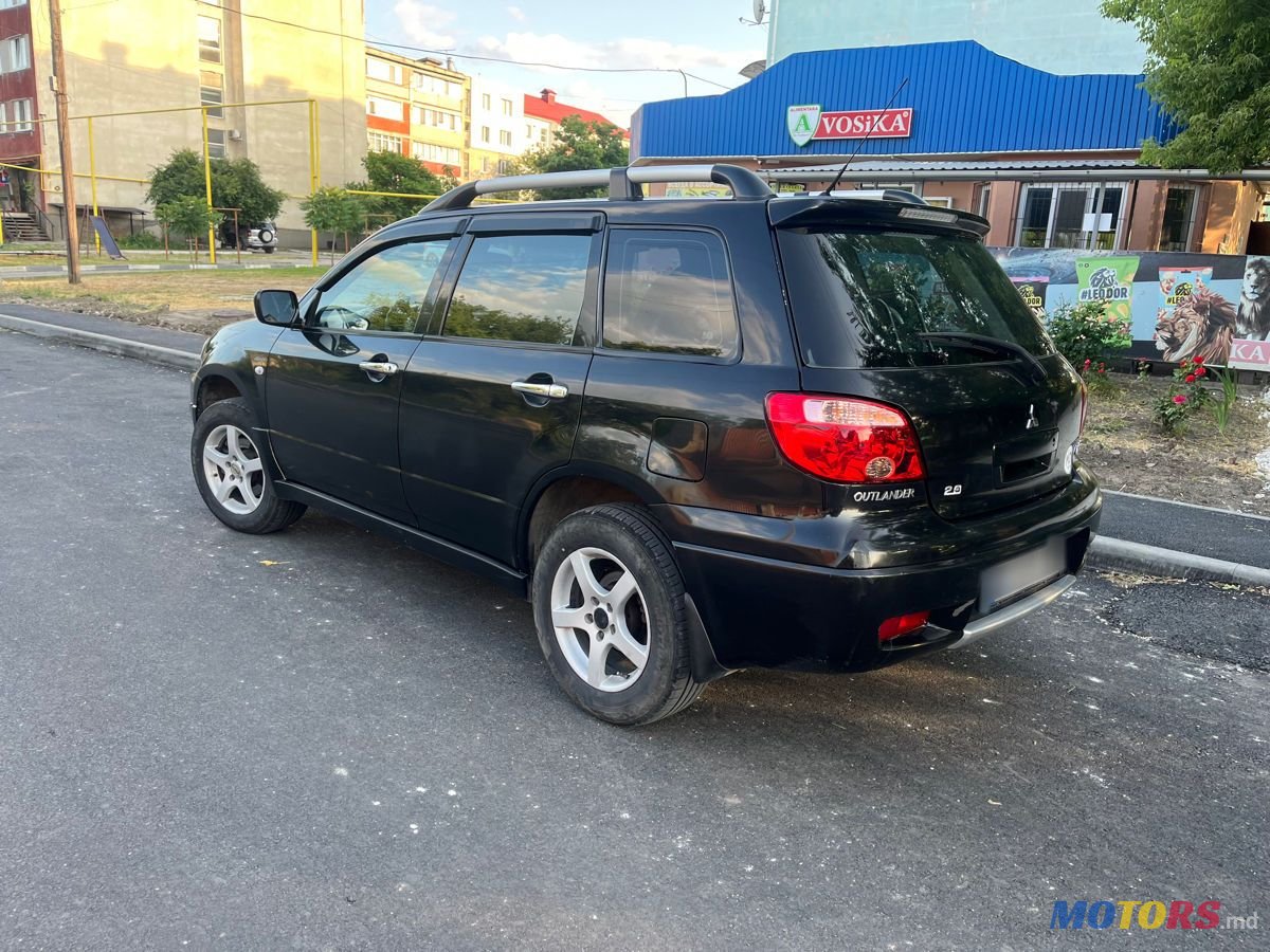 2009' Mitsubishi Outlander photo #1