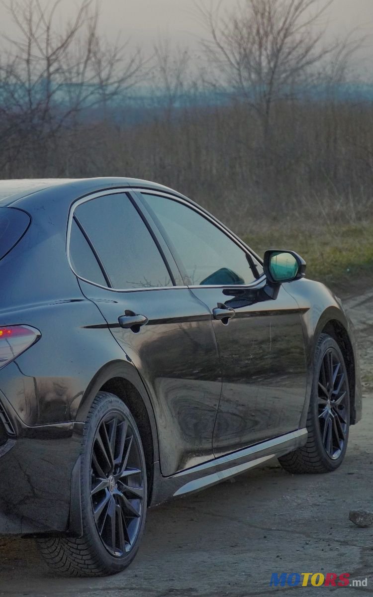 2020' Toyota Camry photo #4