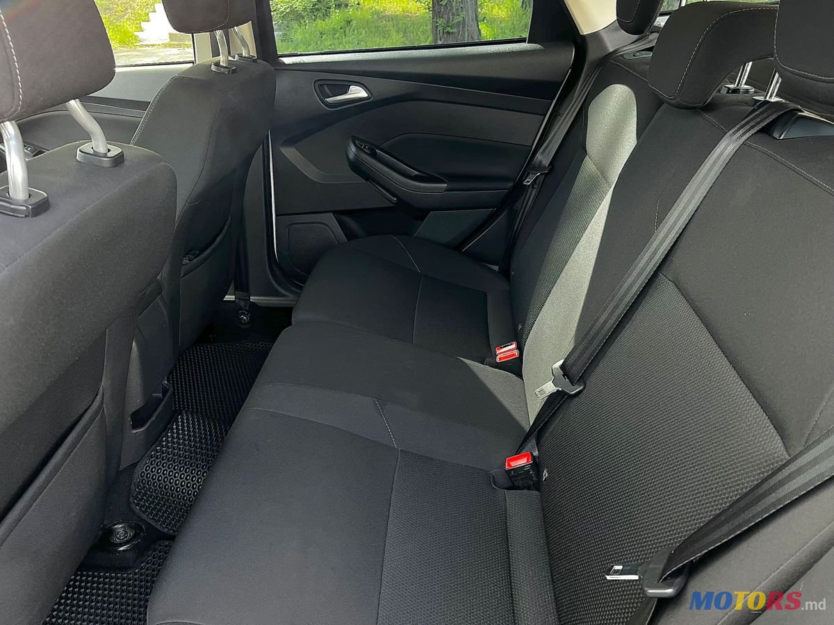 2015' Ford Focus photo #6