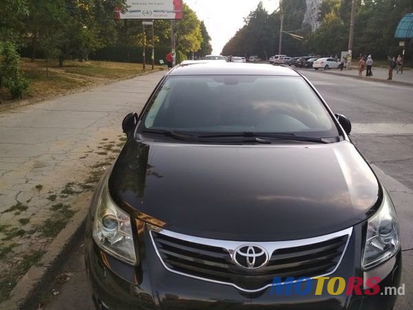 2012' Toyota Avensis photo #2