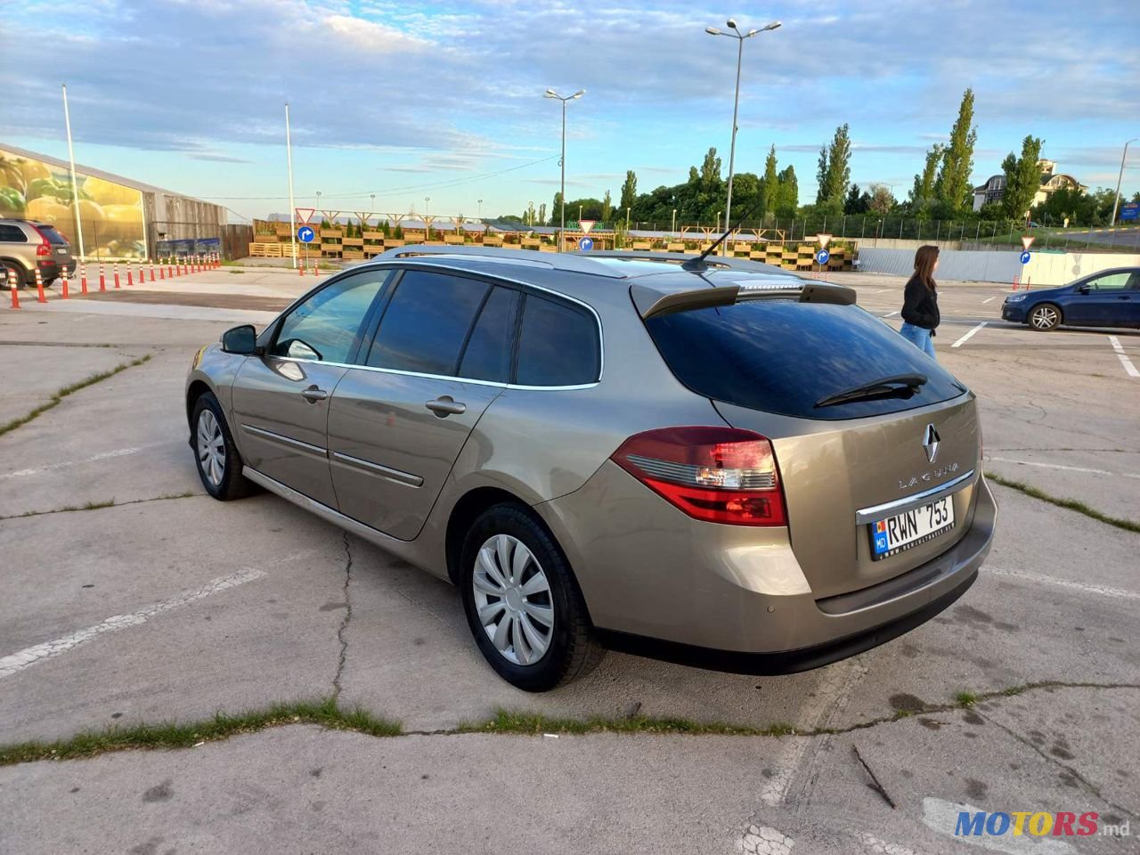 2014' Renault Laguna photo #4
