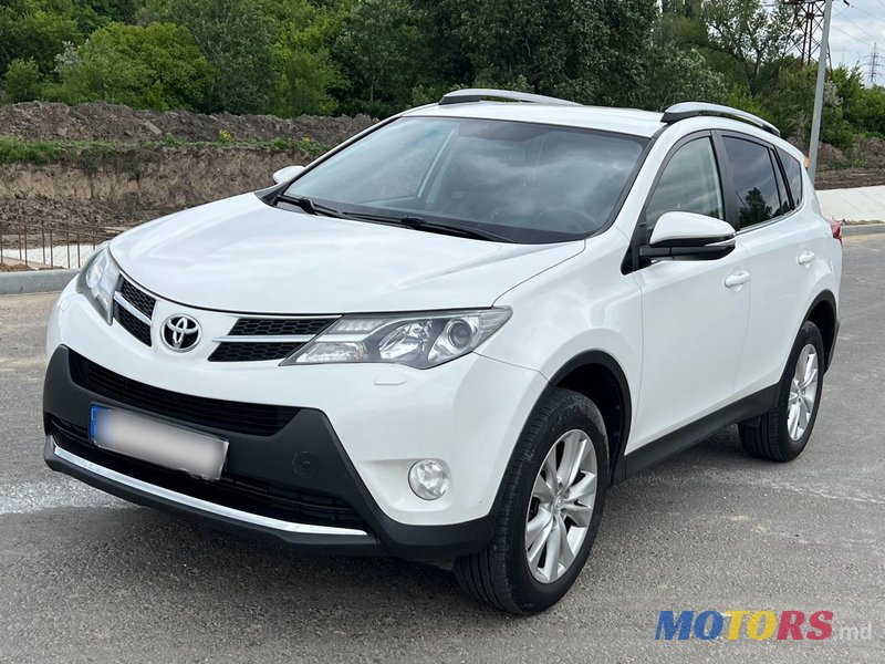 2013' Toyota RAV4 photo #1