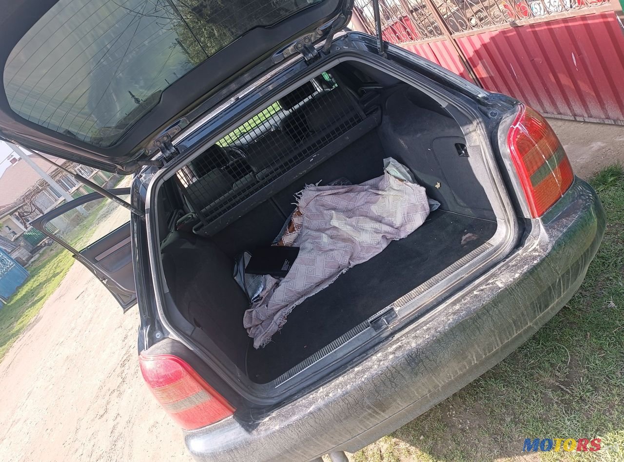 1999' Audi A4 photo #2