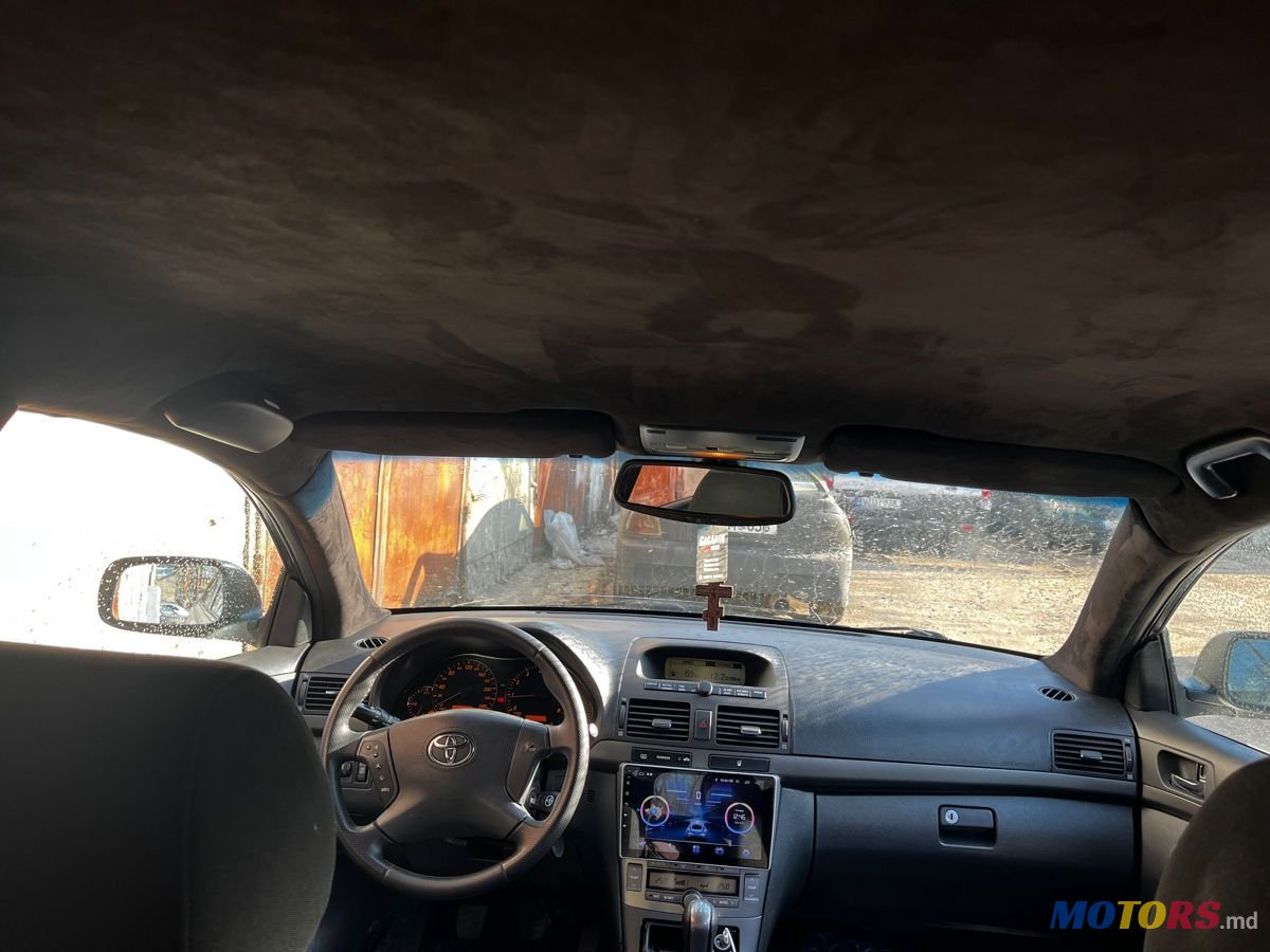 2005' Toyota Avensis photo #3